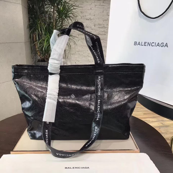 BALENCIAG巴黎世家 購物包 回歸簡約 厚實油蠟皮LOGO肩帶 休閒包最好的代表作  BL1633